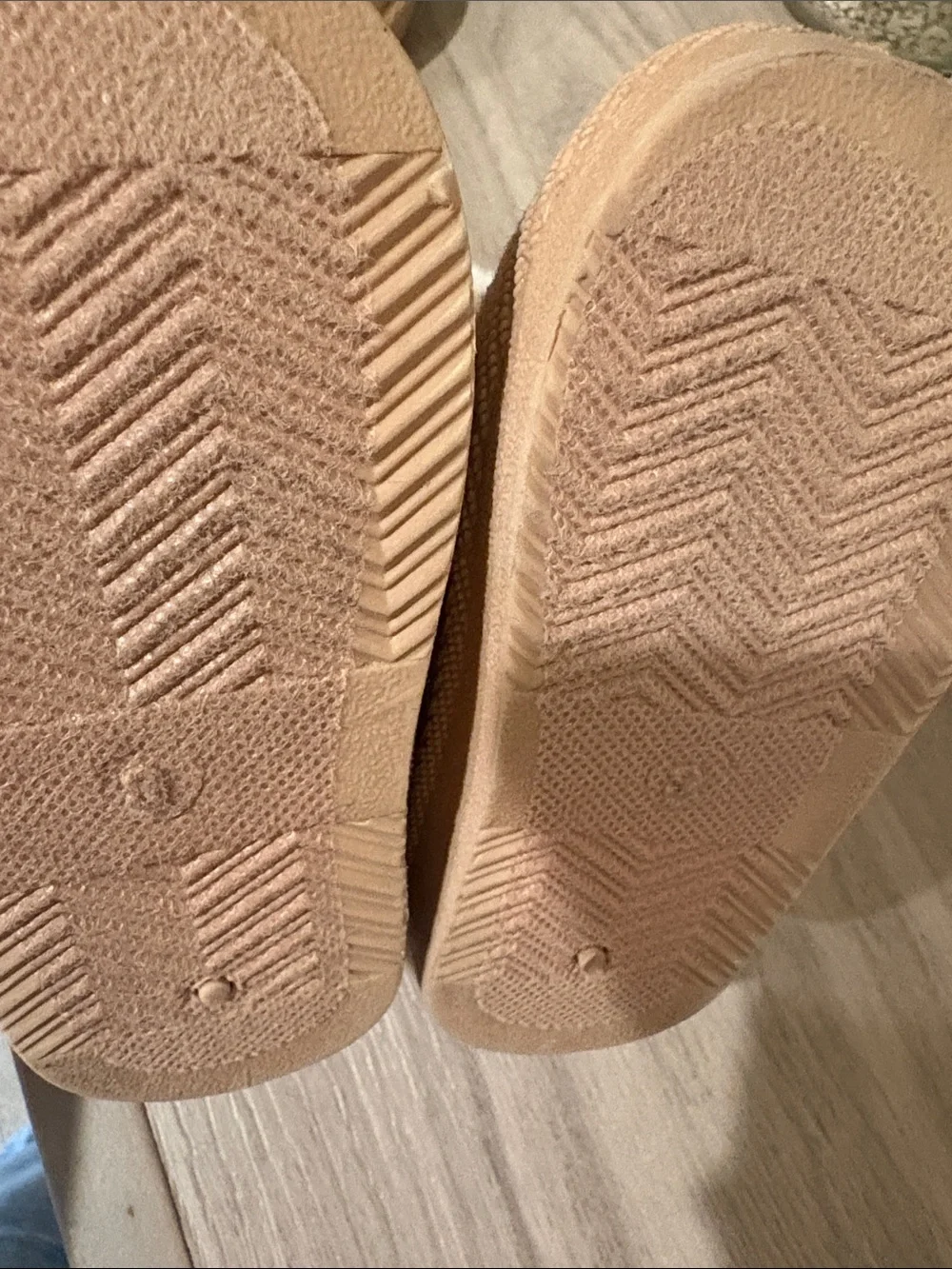 Toddler Cozy Faux-Fur Tan Boots size 3. Ankle boots and Mid Boots